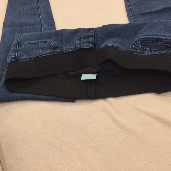 EUC Old Navy Maternity Skinny Jeans, size 6 - Picture 6 of 6